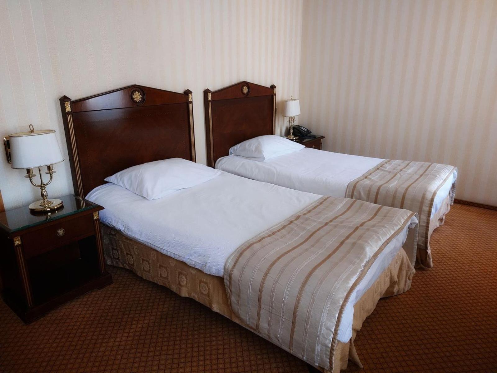 Optima Collection Podil Plaza Hotel Kiev Luaran gambar