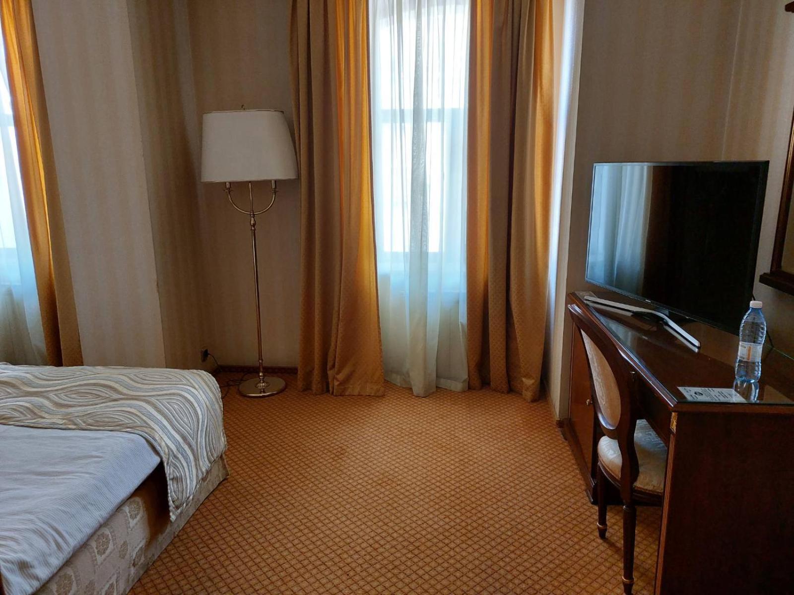 Optima Collection Podil Plaza Hotel Kiev Luaran gambar