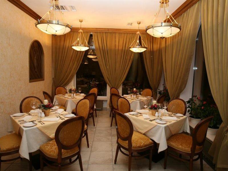 Optima Collection Podil Plaza Hotel Kiev Luaran gambar