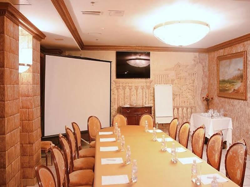Optima Collection Podil Plaza Hotel Kiev Luaran gambar