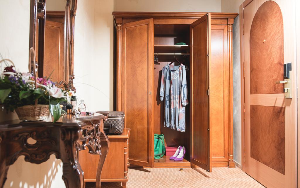 Optima Collection Podil Plaza Hotel Kiev Luaran gambar