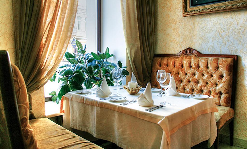 Optima Collection Podil Plaza Hotel Kiev Luaran gambar