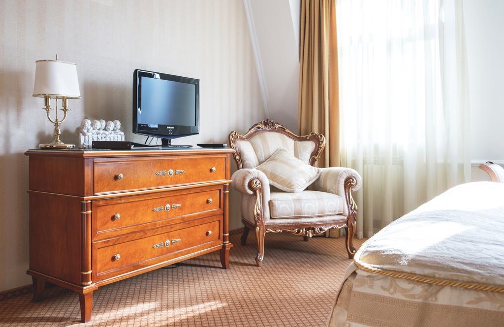 Optima Collection Podil Plaza Hotel Kiev Luaran gambar
